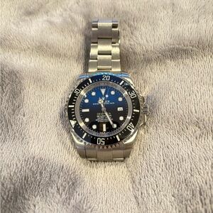 NEW: Beautiful Iconic Silver & Black Rolex-like Dive Watch (SeaDweller Oyster)